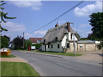 TL3852 : Thatched cottage, High Street by Keith Edkins