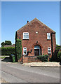 C19 red-brick cottage