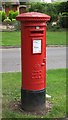 Edward VIII postbox, Tolmers Road