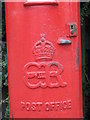 Edward VIII postbox, Chipstead Valley Road / Gidd Hill - royal cipher
