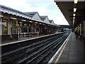 Harrow & Wealdstone station, Platform 1