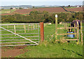 Footpath to Garren Brook